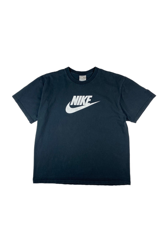 Vintage 2000s Nike Tee •Large